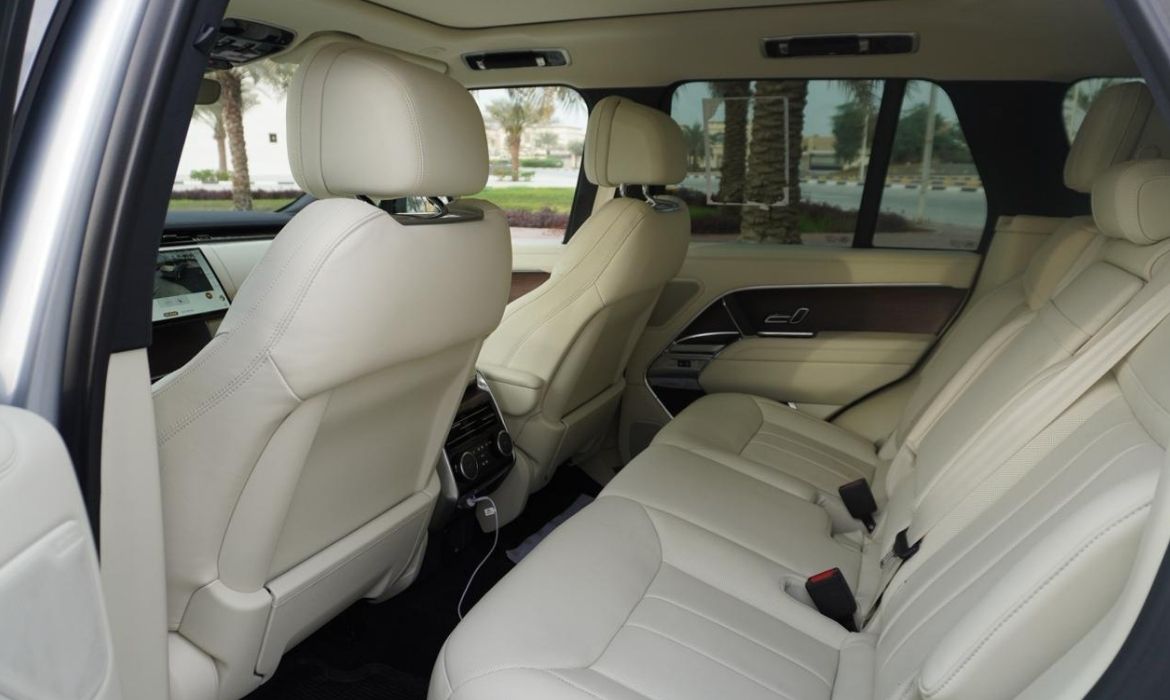 2025 Range Rover Autobiography P530