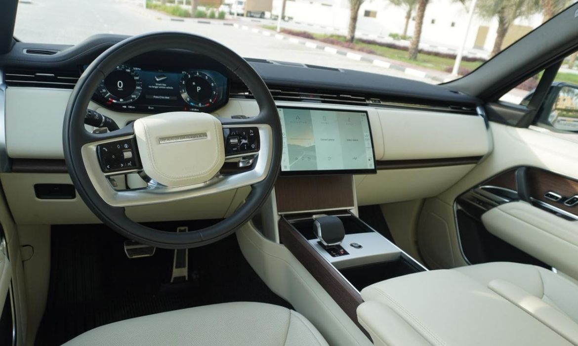 2025 Range Rover Autobiography P530