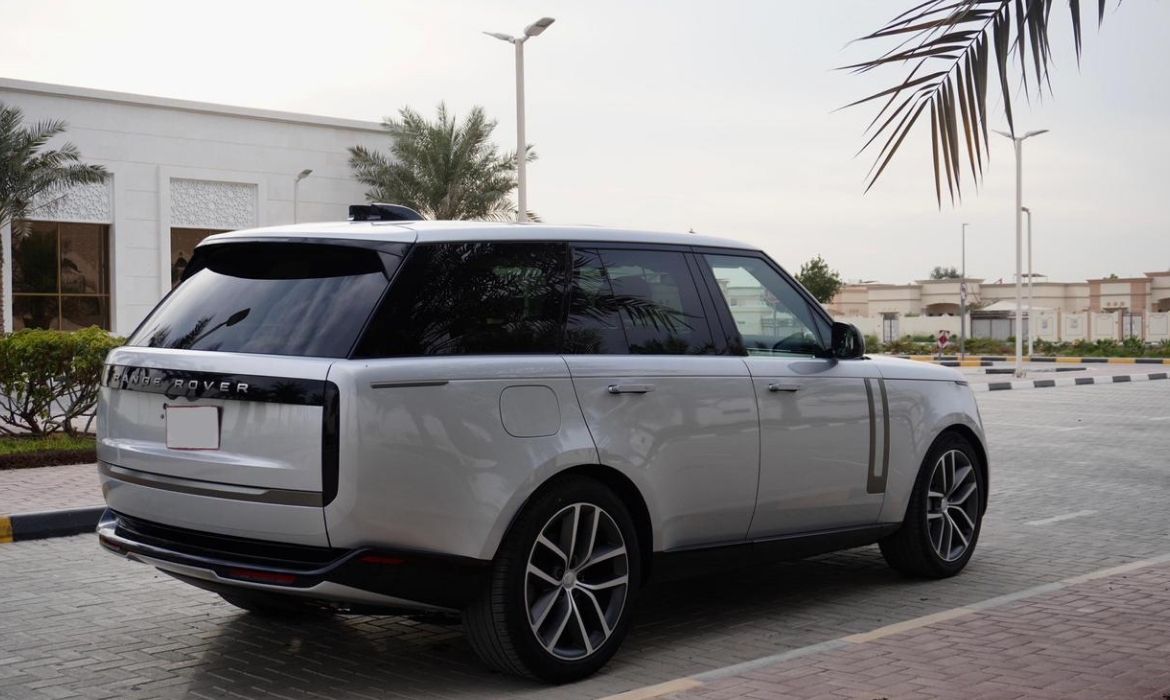 2025 Range Rover Autobiography P530