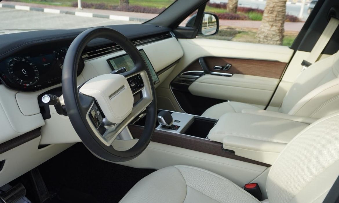 2025 Range Rover Autobiography P530