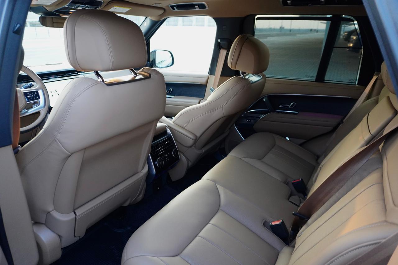 2025 RANGE ROVER P530 V8