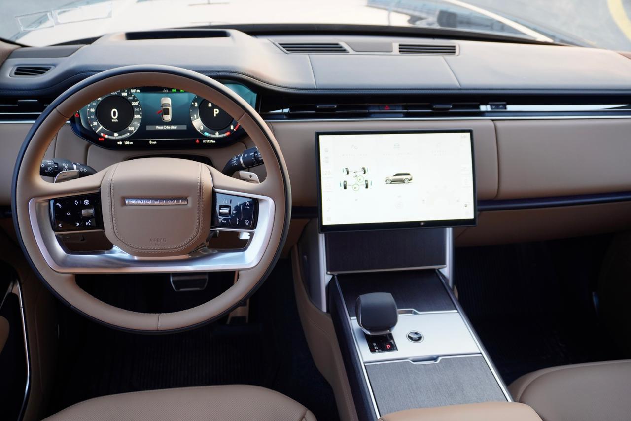 2025 RANGE ROVER P530 V8