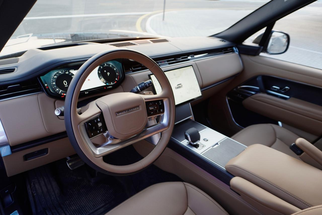 2025 RANGE ROVER P530 V8