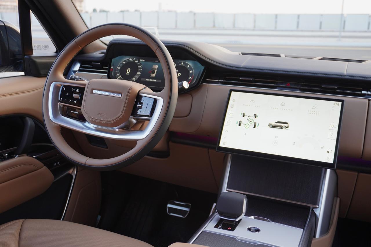 2025 RANGE ROVER P530 V8